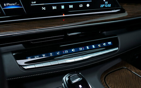 Cadillac Escalade V, 2024 год, 14 000 000 рублей, 33 фотография