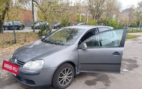 Volkswagen Golf V, 2005 год, 380 000 рублей, 3 фотография