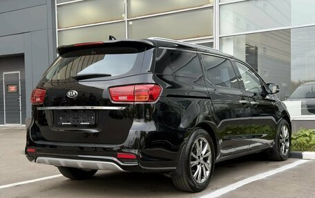 KIA Carnival III, 2018 год, 2 660 000 рублей, 6 фотография
