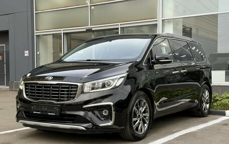 KIA Carnival III, 2018 год, 2 660 000 рублей, 3 фотография