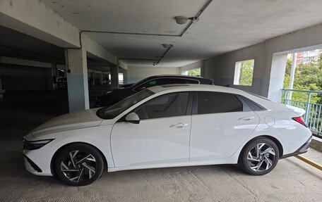 Hyundai Elantra, 2023 год, 2 200 000 рублей, 4 фотография