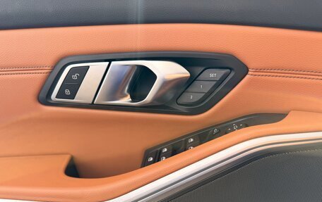 BMW 3 серия, 2019 год, 3 650 000 рублей, 21 фотография