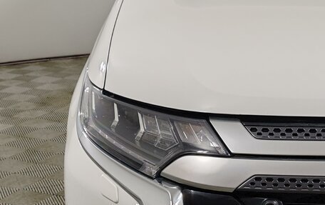 Mitsubishi Outlander III рестайлинг 3, 2019 год, 2 449 000 рублей, 21 фотография