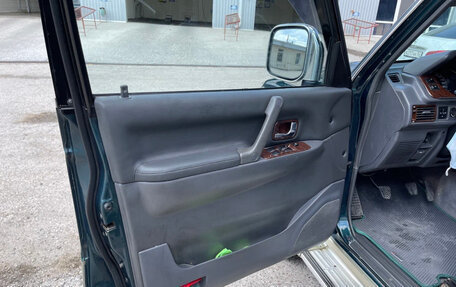 Mitsubishi Pajero III рестайлинг, 1997 год, 900 000 рублей, 5 фотография