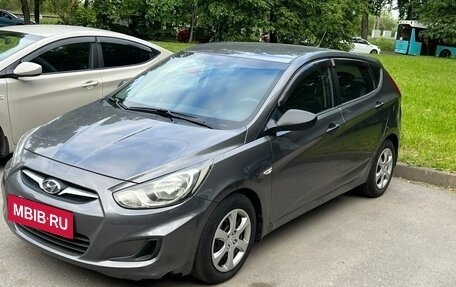 Hyundai Solaris II рестайлинг, 2012 год, 665 000 рублей, 5 фотография
