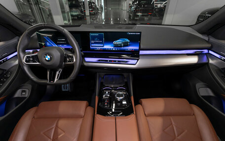 BMW 5 серия, 2024 год, 7 850 000 рублей, 12 фотография
