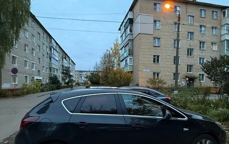 Opel Astra J, 2011 год, 467 000 рублей, 1 фотография