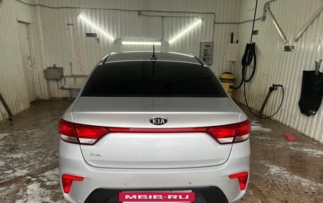 KIA Rio IV, 2017 год, 1 250 000 рублей, 2 фотография