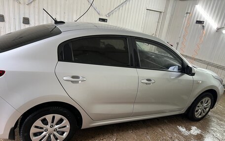 KIA Rio IV, 2017 год, 1 250 000 рублей, 10 фотография