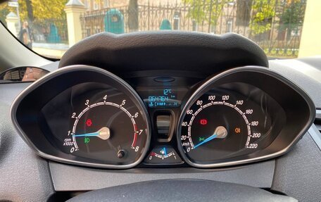 Ford Fiesta, 2016 год, 880 000 рублей, 17 фотография