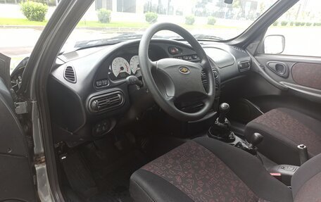 Chevrolet Niva I рестайлинг, 2006 год, 400 000 рублей, 14 фотография
