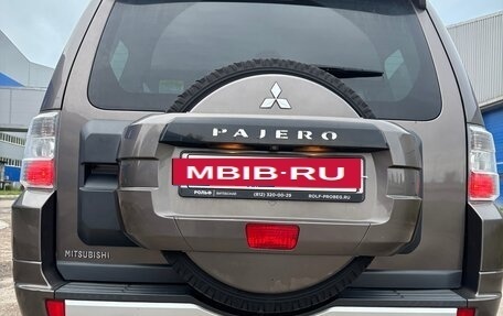 Mitsubishi Pajero IV, 2013 год, 2 100 000 рублей, 5 фотография