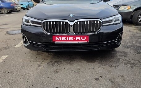 BMW 5 серия, 2021 год, 3 300 000 рублей, 2 фотография