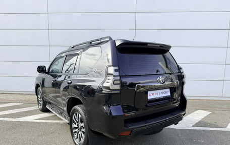 Toyota Land Cruiser Prado 150 рестайлинг 2, 2021 год, 6 400 000 рублей, 7 фотография