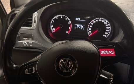 Volkswagen Polo VI (EU Market), 2016 год, 1 115 000 рублей, 17 фотография