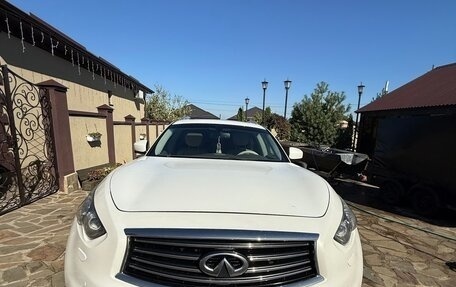 Infiniti FX II, 2011 год, 1 600 000 рублей, 2 фотография
