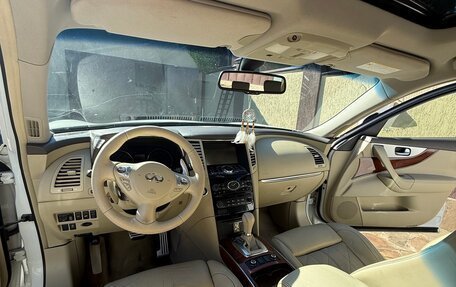 Infiniti FX II, 2011 год, 1 600 000 рублей, 22 фотография