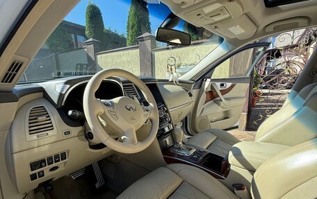 Infiniti FX II, 2011 год, 1 600 000 рублей, 26 фотография