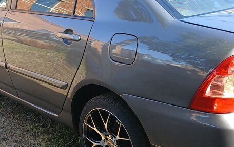 Toyota Corolla, 2004 год, 700 000 рублей, 5 фотография