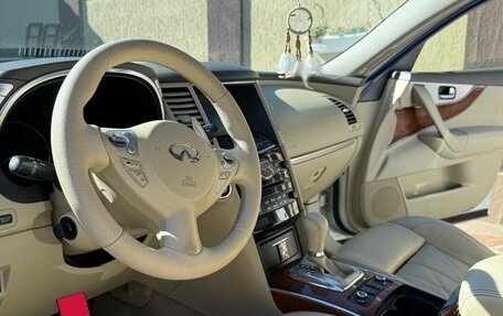 Infiniti FX II, 2011 год, 1 600 000 рублей, 25 фотография