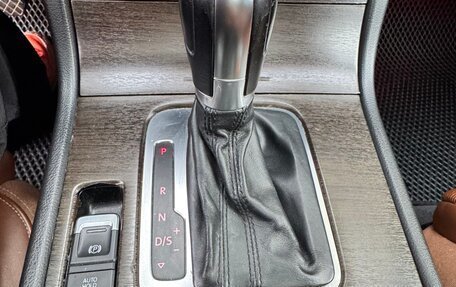 Volkswagen Touareg III, 2013 год, 1 990 000 рублей, 10 фотография