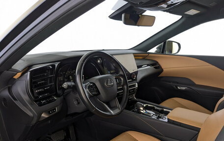 Lexus RX IV рестайлинг, 2023 год, 7 200 000 рублей, 17 фотография