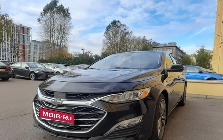 Chevrolet Malibu IX, 2019 год, 2 300 000 рублей, 1 фотография