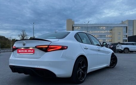 Alfa Romeo Giulia II, 2018 год, 2 650 000 рублей, 3 фотография