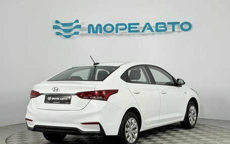 Hyundai Solaris II рестайлинг, 2017 год, 890 000 рублей, 5 фотография