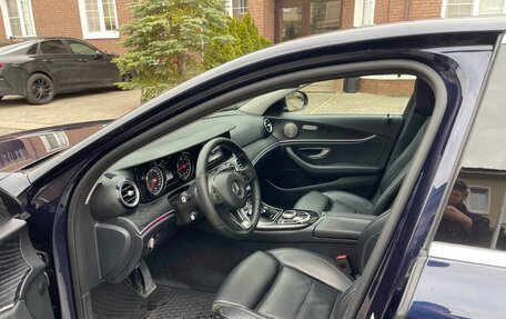 Mercedes-Benz E-Класс, 2017 год, 1 350 000 рублей, 4 фотография