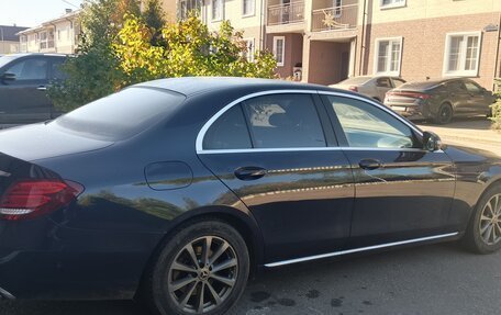 Mercedes-Benz E-Класс, 2017 год, 1 350 000 рублей, 2 фотография