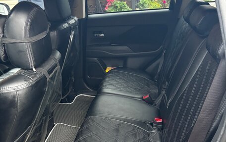 Mitsubishi Outlander III рестайлинг 3, 2018 год, 2 100 000 рублей, 9 фотография