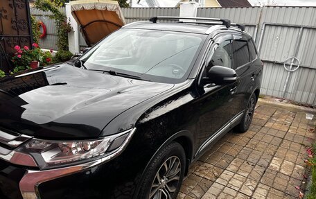 Mitsubishi Outlander III рестайлинг 3, 2018 год, 2 100 000 рублей, 11 фотография