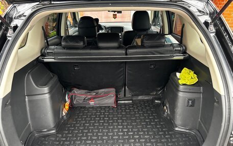Mitsubishi Outlander III рестайлинг 3, 2018 год, 2 100 000 рублей, 14 фотография