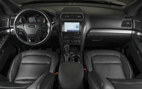 Ford Explorer VI, 2018 год, 2 699 000 рублей, 8 фотография