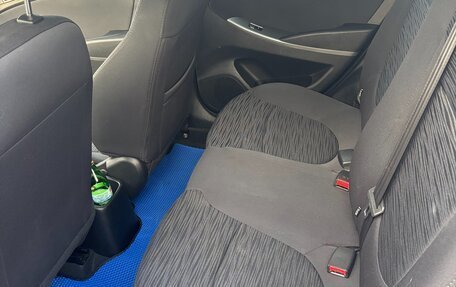 Hyundai Solaris II рестайлинг, 2015 год, 940 000 рублей, 14 фотография