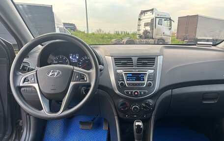 Hyundai Solaris II рестайлинг, 2015 год, 940 000 рублей, 16 фотография
