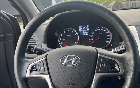 Hyundai Solaris II рестайлинг, 2015 год, 940 000 рублей, 17 фотография