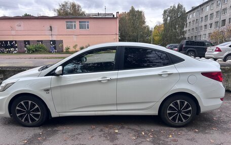 Hyundai Solaris II рестайлинг, 2013 год, 630 000 рублей, 3 фотография