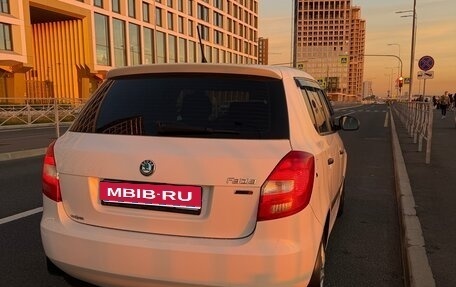 Skoda Fabia II, 2012 год, 560 000 рублей, 3 фотография