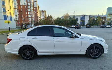 Mercedes-Benz C-Класс, 2011 год, 1 200 000 рублей, 3 фотография