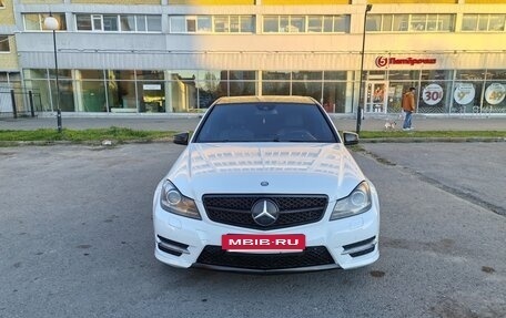 Mercedes-Benz C-Класс, 2011 год, 1 200 000 рублей, 2 фотография