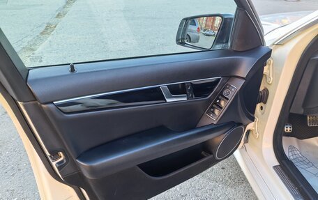 Mercedes-Benz C-Класс, 2011 год, 1 200 000 рублей, 19 фотография