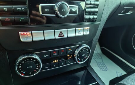 Mercedes-Benz C-Класс, 2011 год, 1 200 000 рублей, 33 фотография