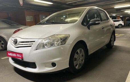 Toyota Auris II, 2011 год, 920 000 рублей, 3 фотография