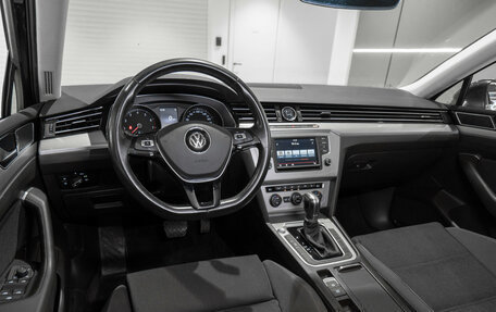 Volkswagen Passat B8 рестайлинг, 2016 год, 1 675 000 рублей, 7 фотография