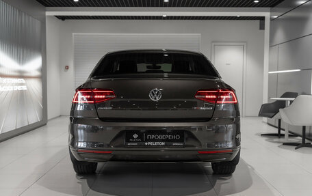 Volkswagen Passat B8 рестайлинг, 2016 год, 1 675 000 рублей, 6 фотография