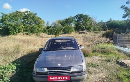 Opel Vectra A, 1990 год, 130 000 рублей, 2 фотография