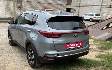 KIA Sportage IV рестайлинг, 2020 год, 2 650 000 рублей, 3 фотография