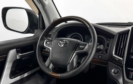Toyota Land Cruiser 200, 2016 год, 4 650 000 рублей, 17 фотография